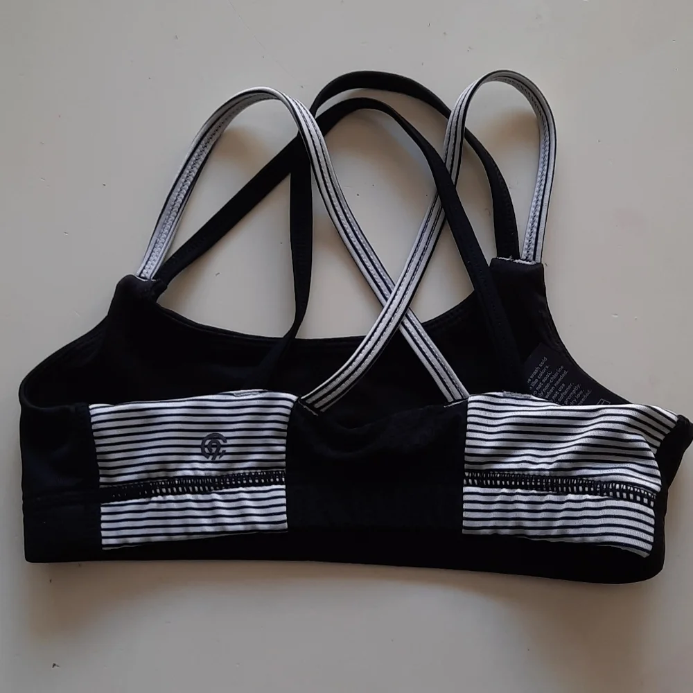 Champion medium 8 10 black white sports bra